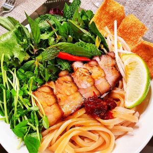 Những địa chỉ nổi tiếng bán cao lầu ngon tại Hội An
